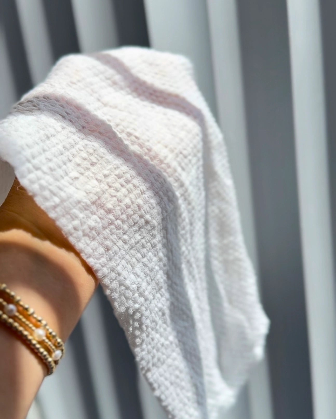 Bonblissity Blooming Travel Towel (1 case/6 pouch/20 Towels Ct)