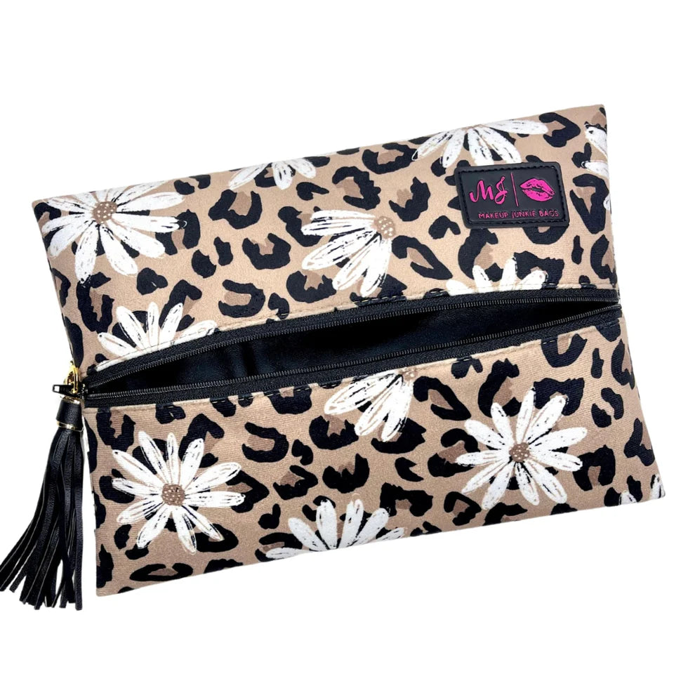 Makeup Junkie - Cheetah Daisy